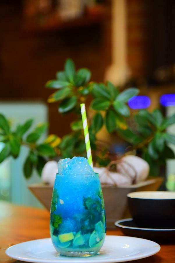 Hotel Leaf On Lagoon 카투나야크 외부 사진